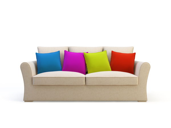 米色沙发与彩色抱枕图片下载