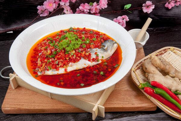 中餐剁椒鱼头图片