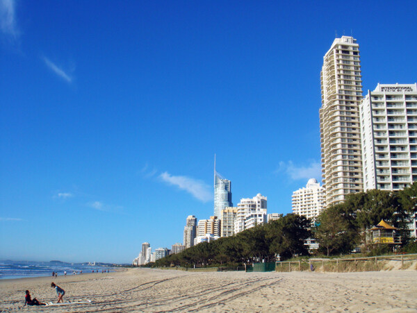 海滩与建筑图片