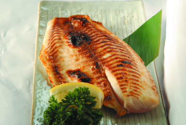 日本料理烤鳗鱼图片