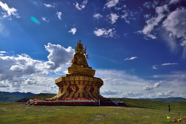 白玉亚青寺风景