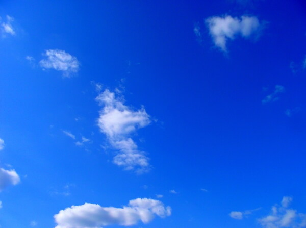 蓝天白云图片背景