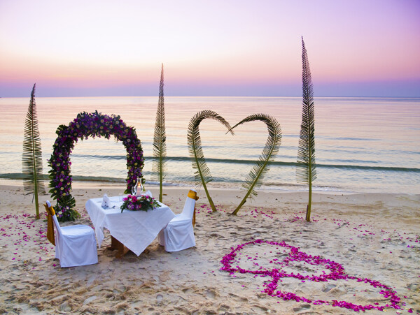 沙滩婚礼图片
