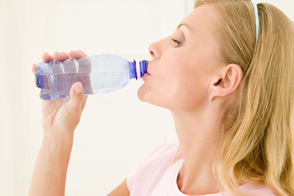 喝水休息体育女人图片