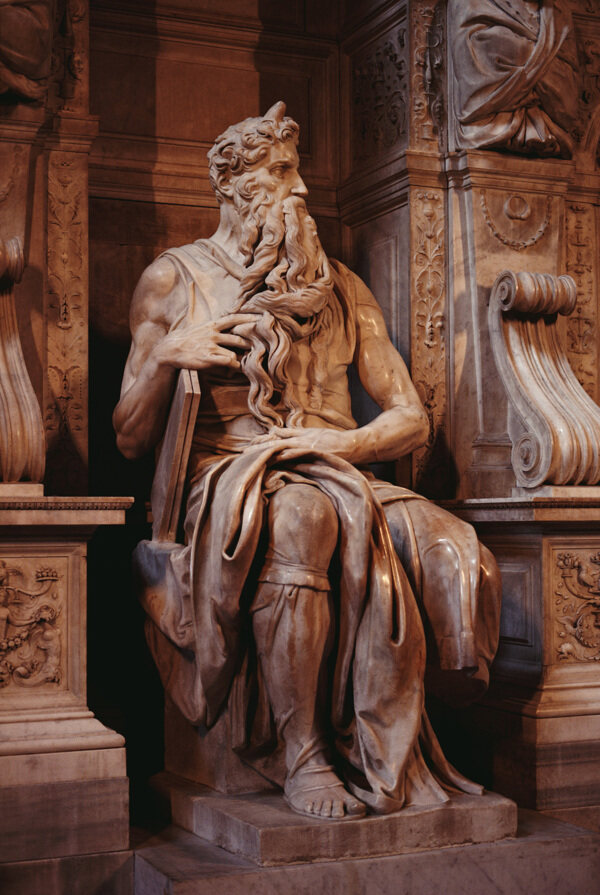 米开朗基罗作品摩西坐像图片