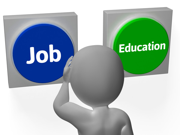 职业教育或大学选择按钮显示就业