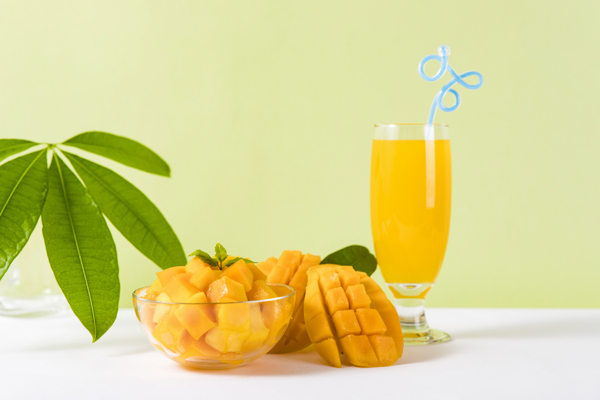 芒果和芒果汁