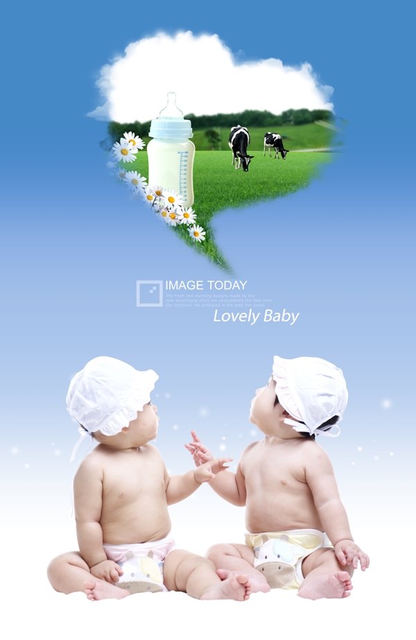 心形和两个带着白色帽子的婴儿