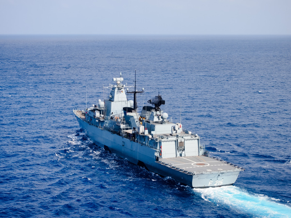 蓝色海洋战舰图片