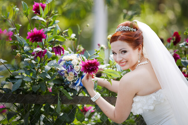 鲜花和新娘图片