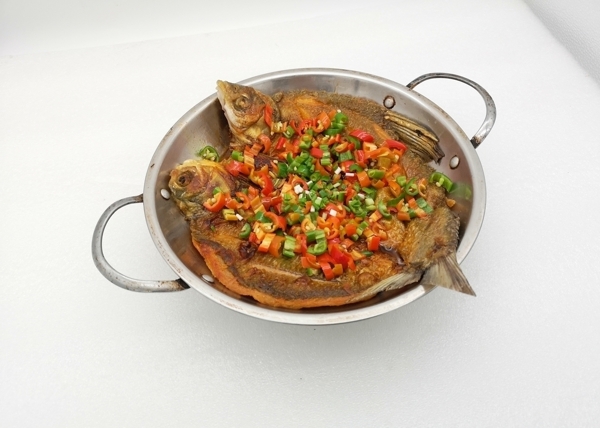 干锅鳊鱼