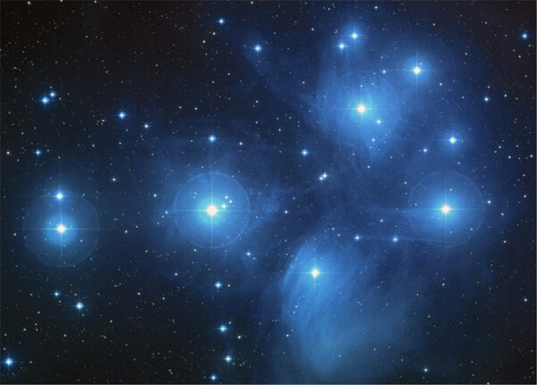 昴星团图片