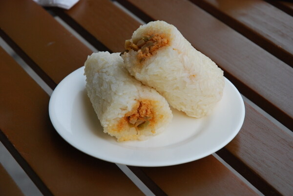 上海肉松饭团图片