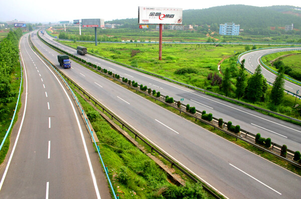 高速公路上的车辆