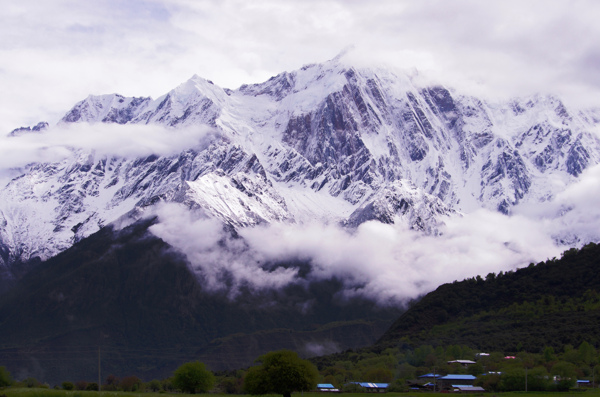 雅鲁藏布大峡谷风景