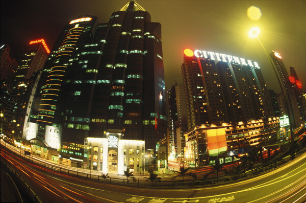 灯火辉煌的香港街道图片