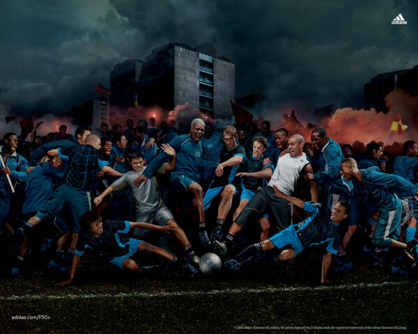 adidas足球运动强图片