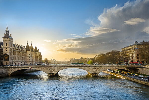 巴黎石桥风景图片