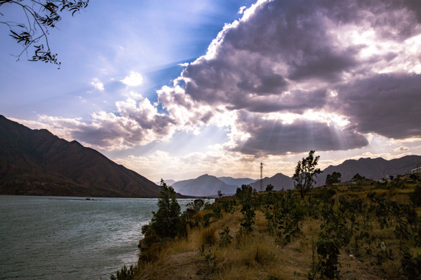 云南鲁地啦水电站风景