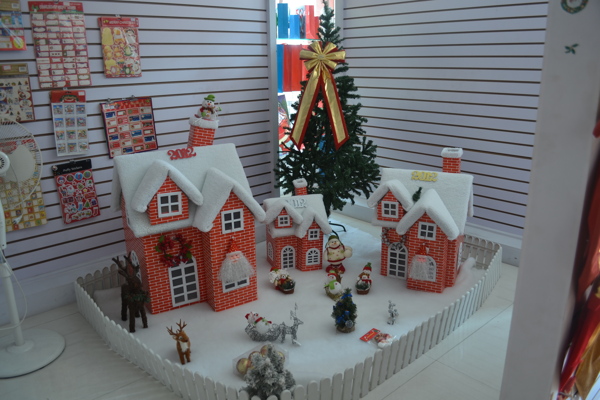 圣诞雪房子图片