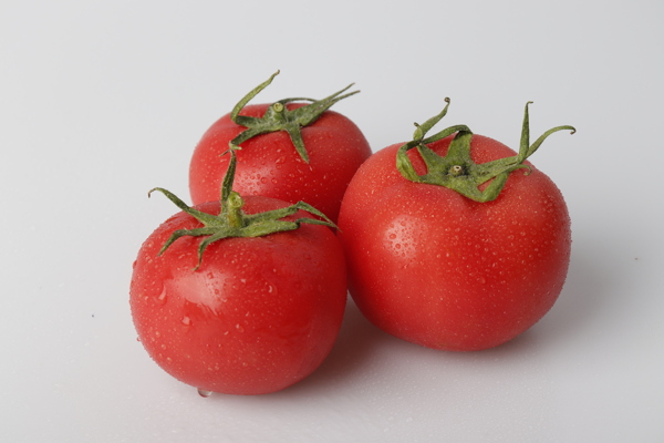 新鲜的番茄西红柿蔬菜水果